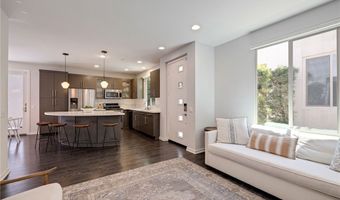 5515 Palm Dr, Hawthorne, CA 90250