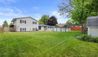 923 Hillside Dr, Amherst, OH 44001