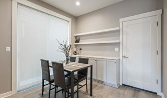 2561 NE Purcell Blvd, Bend, OR 97701