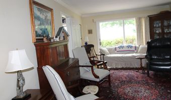 11 Tozier St, Belfast, ME 04915