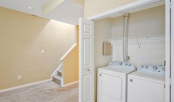 43191 RIDERS Sq, Broadlands, VA 20148