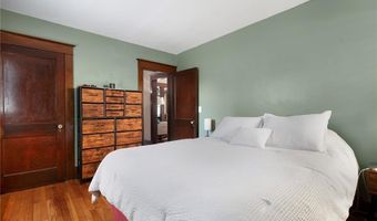 14 Elinora St, East Providence, RI 02915