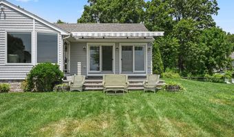 50 Beach View Dr, Stamford, CT 06902