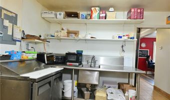 72 E Main Rd, Middletown, RI 02842