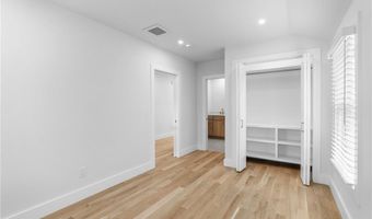 76 Warren Ave, Middletown, RI 02842