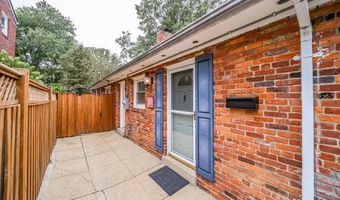 706 W GLEBE Rd, Alexandria, VA 22305
