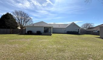 1405 Pebblewood Dr, Adel, GA 31620