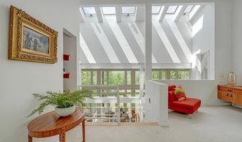 103 Long View Dr, Becket, MA 01223