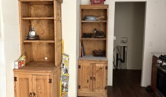 42650 N Wayne Rd, Ash Fork, AZ 86320