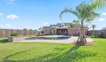 8326 Sidney Gautreaux Rd, Abbeville, LA 70510
