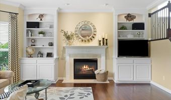 226 Arbor Trails Dr, Ballwin, MO 63021