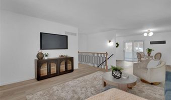 504 Thornlea Ct, Ballwin, MO 63011