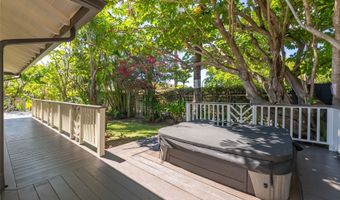 810 N Kalaheo Ave F, Kailua, HI 96734