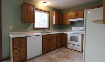 3718 Renee Dr, Bismarck, ND 58503