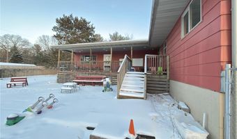 2328 N Hillcrest Pkwy, Altoona, WI 54720
