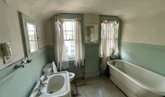 366 Brooklawn Ave, Bridgeport, CT 06604