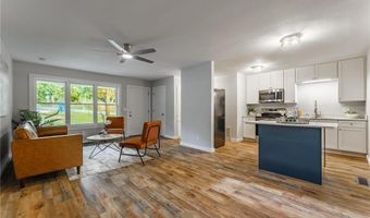 2 Rochdale Dr, Bella Vista, AR 72714