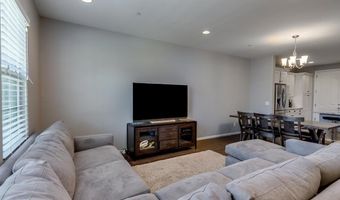 2477 W Market Pl 32, Chandler, AZ 85248