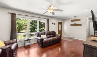 6276 NE 46th St, Altoona, IA 50009