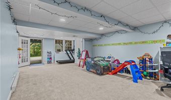123 CASTLE ROCKS Rd, Warwick, RI 02886