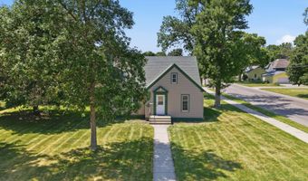 1002 Cedar St, Alexandria, MN 56308