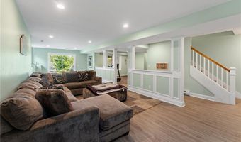 102 Fairhaven Rd, Cumberland, RI 02864