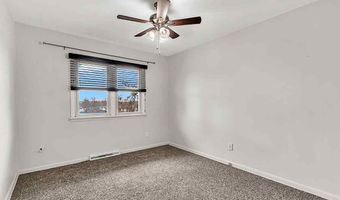 956 HILLCREST Rd, Cheyenne, WY 82009