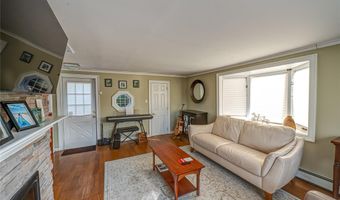 178 S Bayview Ave, Amityville, NY 11701