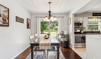 2087 Lake Rd, Akron, OH 44312