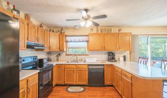 2083 Sun Valley Dr, Blakeslee, PA 18610