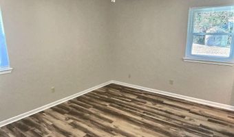 317 Hunter Dr, Ocean Springs, MS 39564