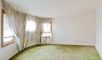 17 E 39TH St, Bayonne, NJ 07002