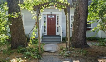 81 Richardson St, Bath, ME 04530