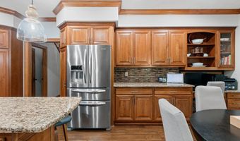 3901 N MILLWOOD Dr, Appleton, WI 54913