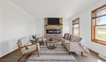 13294 212th Ave, Anamosa, IA 52205