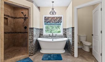 175 Tracie Dr, Altavista, VA 24517