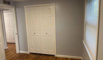 7 Metroview Ct, Ann Arbor, MI 48108