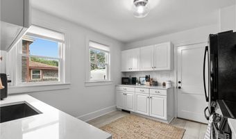 11 Whitwell Pl, Newport, RI 02840