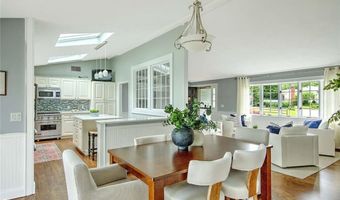 33 Meadowbrook Dr, Barrington, RI 02806