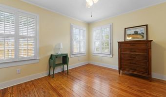 321 State St, Bay St. Louis, MS 39520