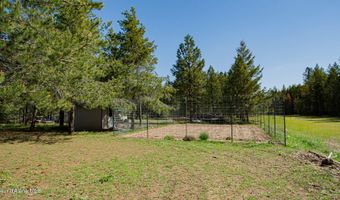 688 Champs Rd, Bonners Ferry, ID 83805