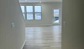 719 W Spaniel Dr, Ann Arbor, MI 48108