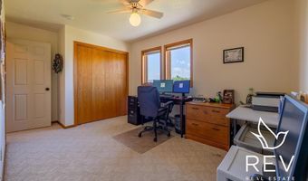 14 Beacon Dr, Cody, WY 82414