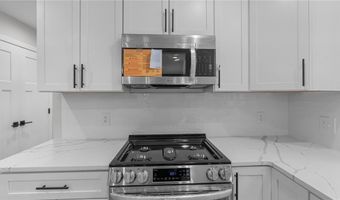 62 Orchard Ave, Johnston, RI 02919