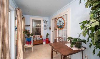 927 Jasara Cir, Baldwin City, KS 66006