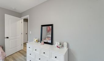 123 Parade Rd, Barnstead, NH 03218