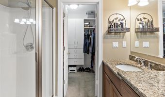 1720 Hollister Dr, Alcoa, TN 37701