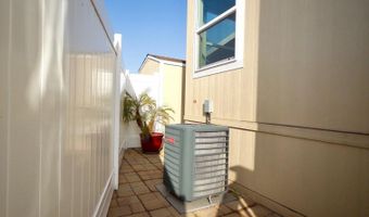 62 Hummingbird Ln, Oceanside, CA 92057