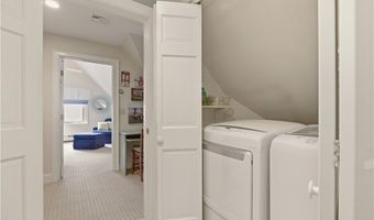158 Narragansett Ave I, Newport, RI 02840