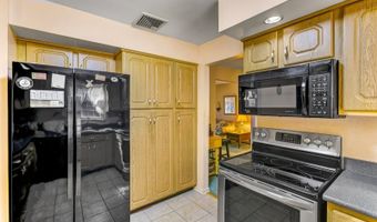 9 Crest Hill Dr, Alloway, NJ 07461
